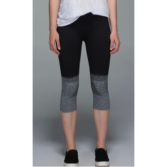 Lululemon Seamlessly Street Crop heathered black and gray sz 4. - Picture 1 of 10
